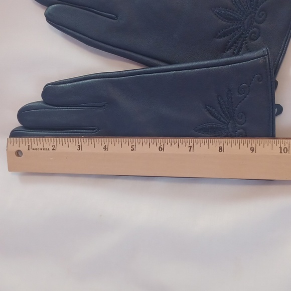 Touchscreen Gloves Leather Quilted Pattern Blue - Picture 6 of 6